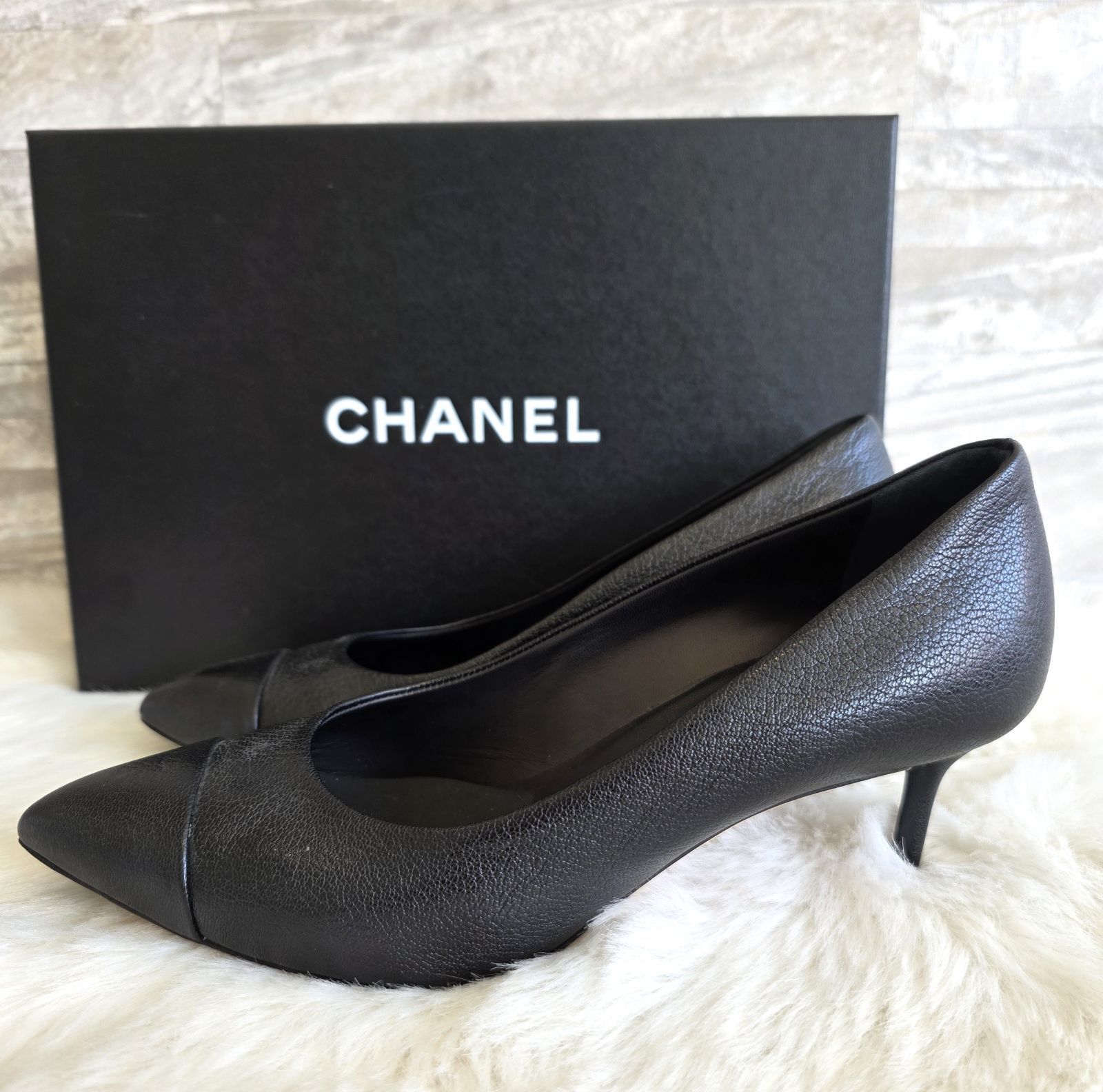 シャネル ココマークプレート付き