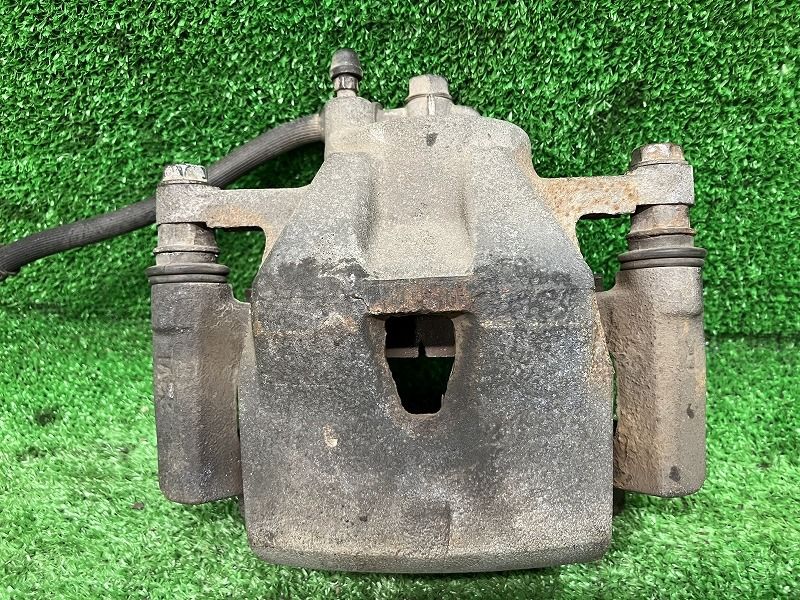 ラクティス NCP125 右フロントキャリパー X 4WD 47730-52211 9AH  