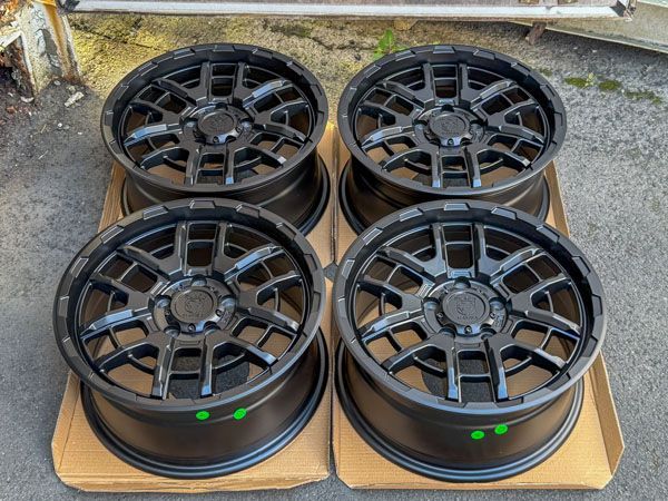16×7.5J 35 デリカD5 RAV4 CX5 エクストレイル アウトランダー アルファード 16インチ ホイール 4本 114.3-5H マットブラック
