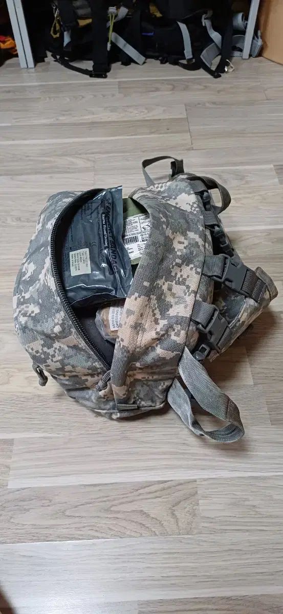 IFAK 中身 戦闘外傷 米軍実物 IFAK 中身 戦闘外傷 米軍実物 IFAK 中身