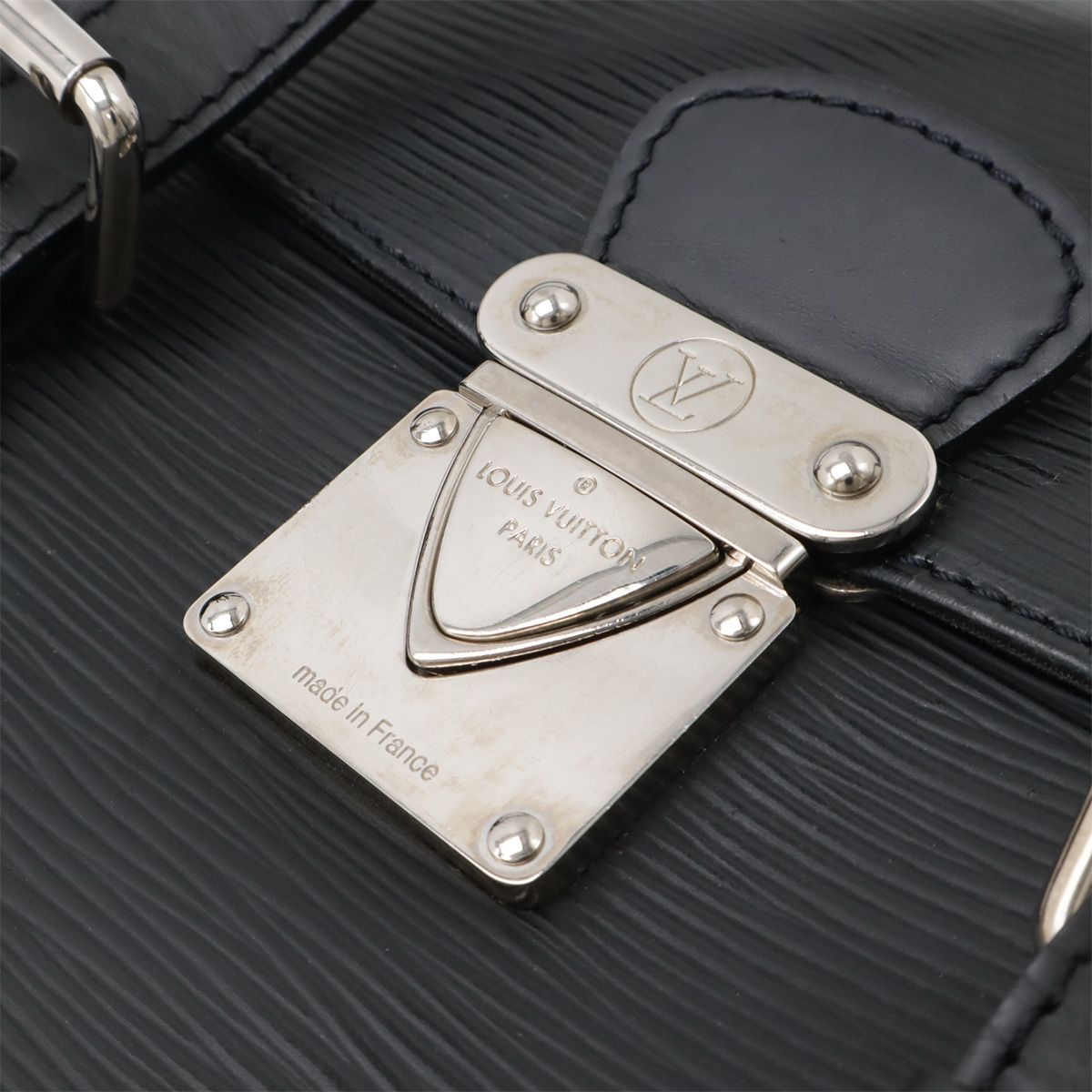 LOUIS VUITTON ルイ ヴィトン エピ セギュールMM ショルダー