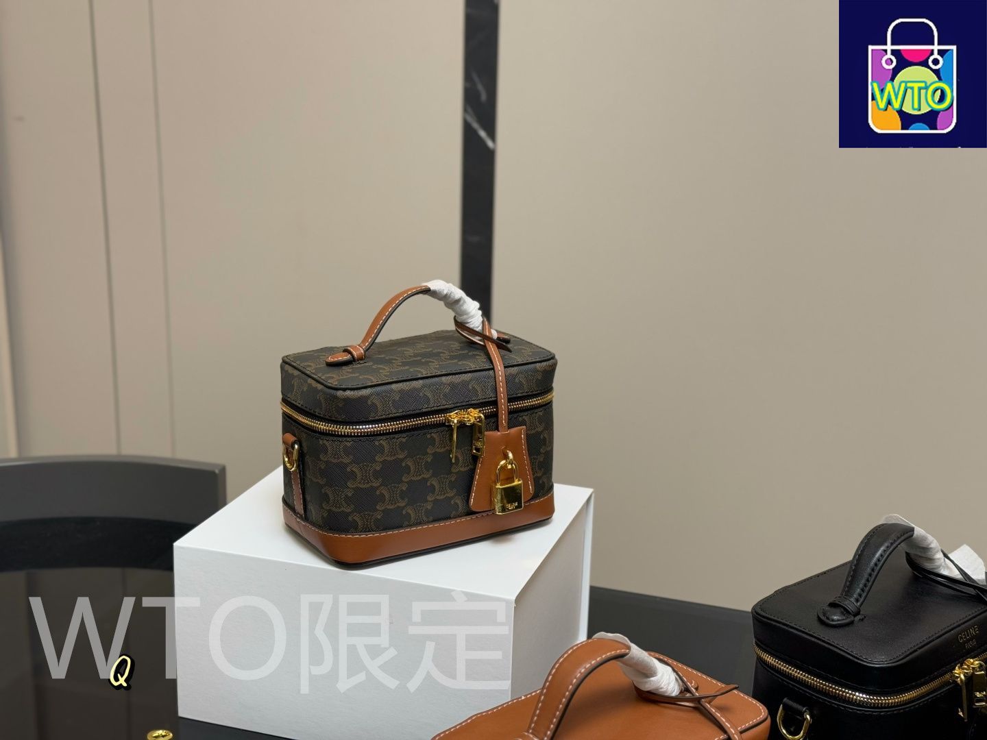 Celine] バニティ 化粧ポーチ｜本日限定特価｜新品未使用-WTO