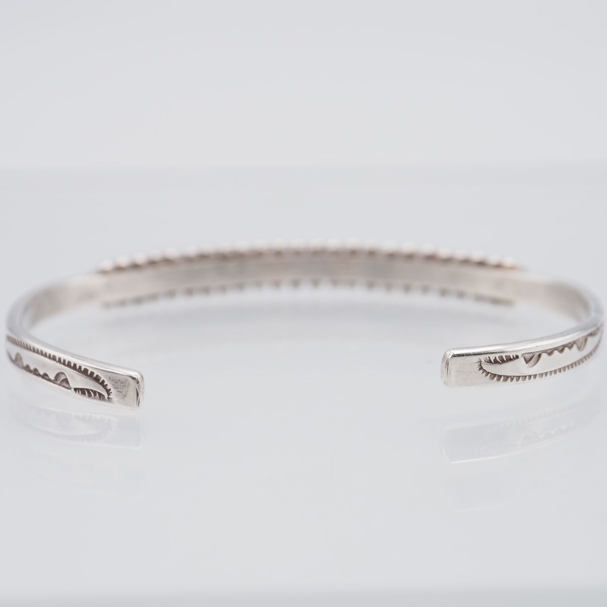 シルバーバングル　赤サンゴ シルバーバングル 赤サンゴ 楽天市場】血赤珊瑚 バングル