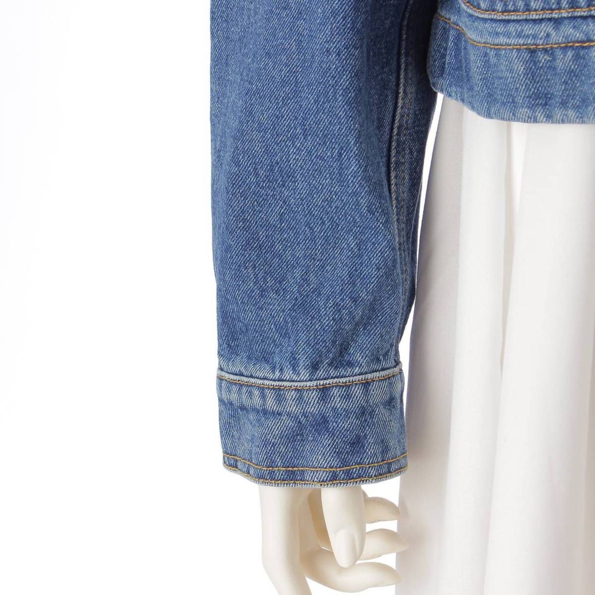 モンクレール 24SS LAMPUSA ロゴ フード付き ノーカラー デニム モンクレール 24SS LAMPUSA ロゴ フード付き ノーカラー デニム