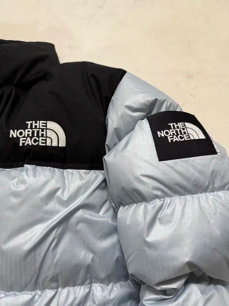 【全国送料無料！】 THE NORTH FACE ザノースフェイス ノベルティ Nuptse ヌプシ ダウンジャケット スカイブルー 全国送料無料！