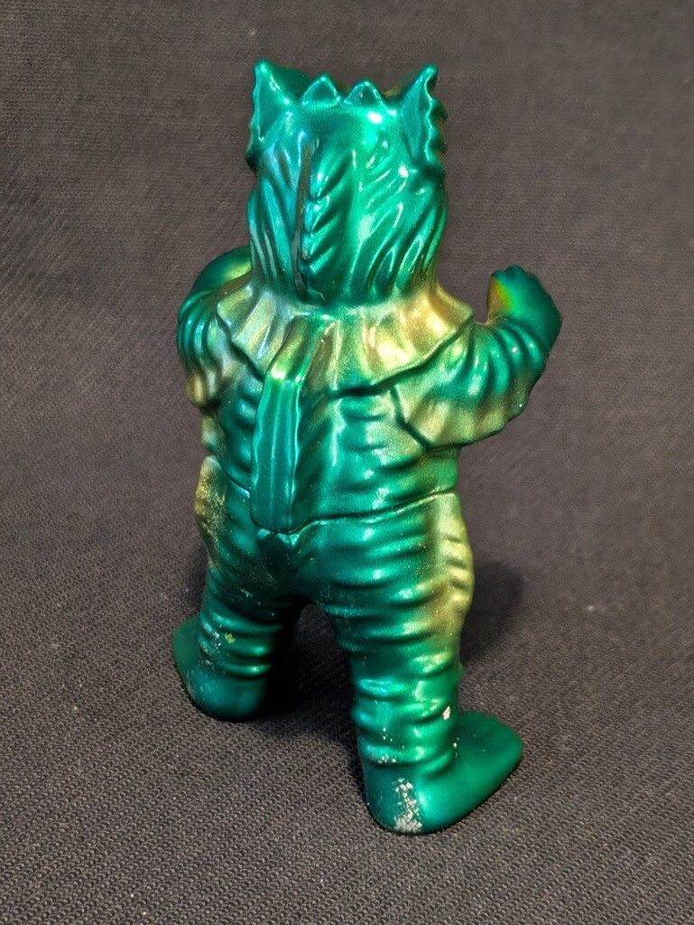 ウルトラQ ゴメス 黄緑色 M1号　レアカラー　少数限定版 ウルトラQ ゴメス 黄緑色 M1号 レアカラー 少数限定版