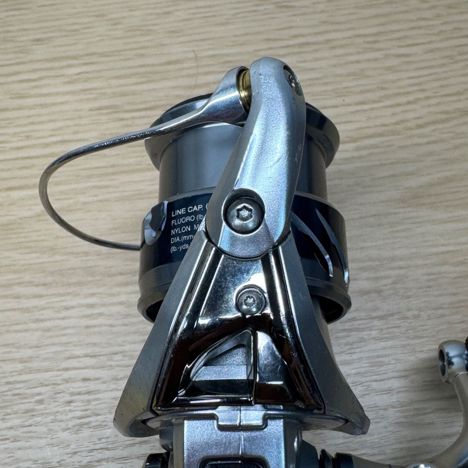  シマノ 15ストラディック 2500 S No.2037 スピニングリール リール