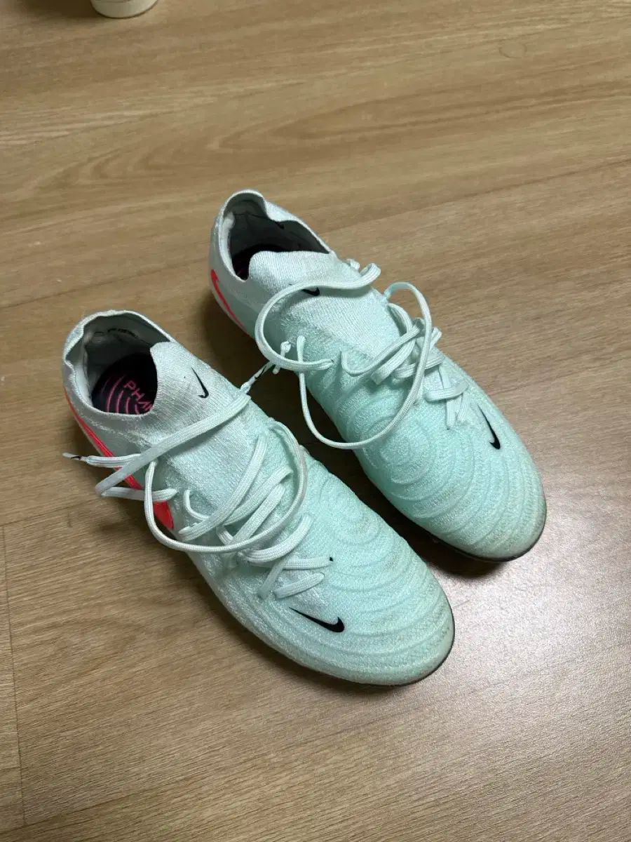 ナイキ ファントム