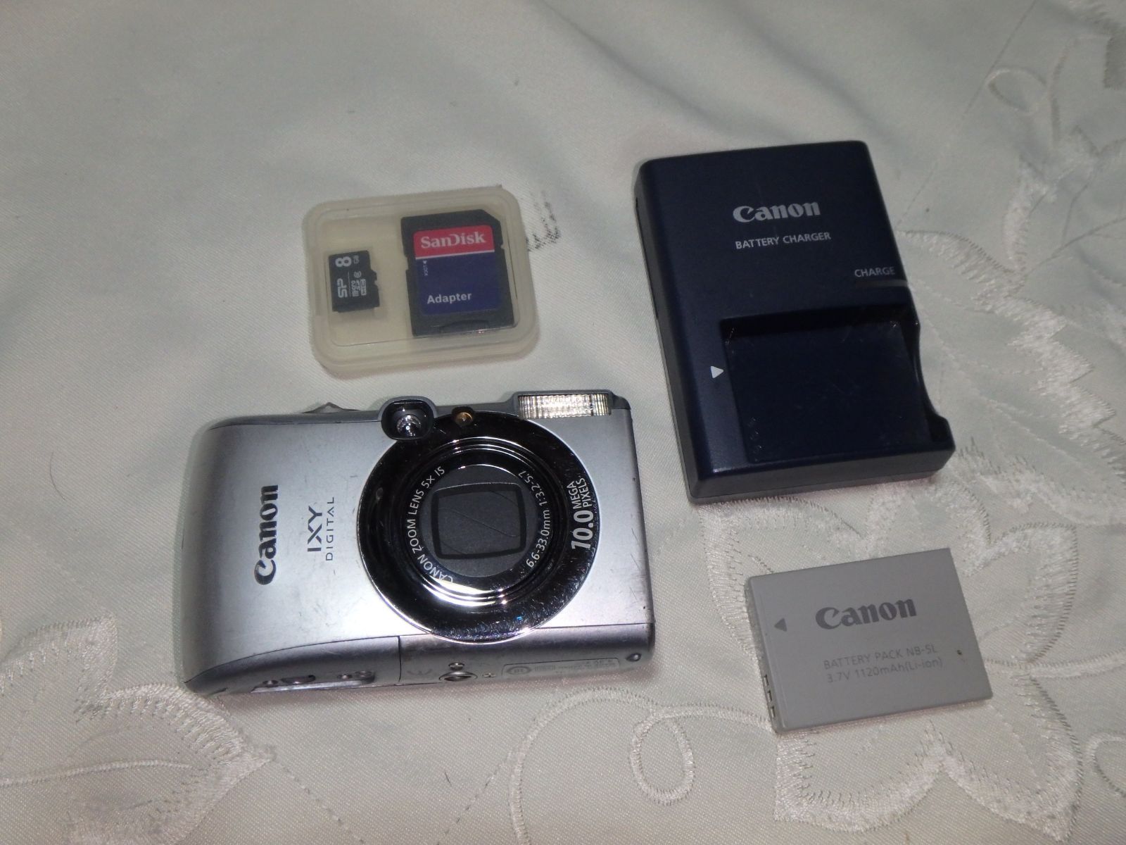 動作品 CANON IXY 820is デジタルカメラ