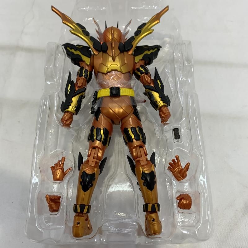 BANDAI - S.H.フィギュアーツ クローズマグマ　仮面ライダービルド  未開封 BANDAI s.h.figuarts 仮面ライダークローズマグマ - 中古ホビー