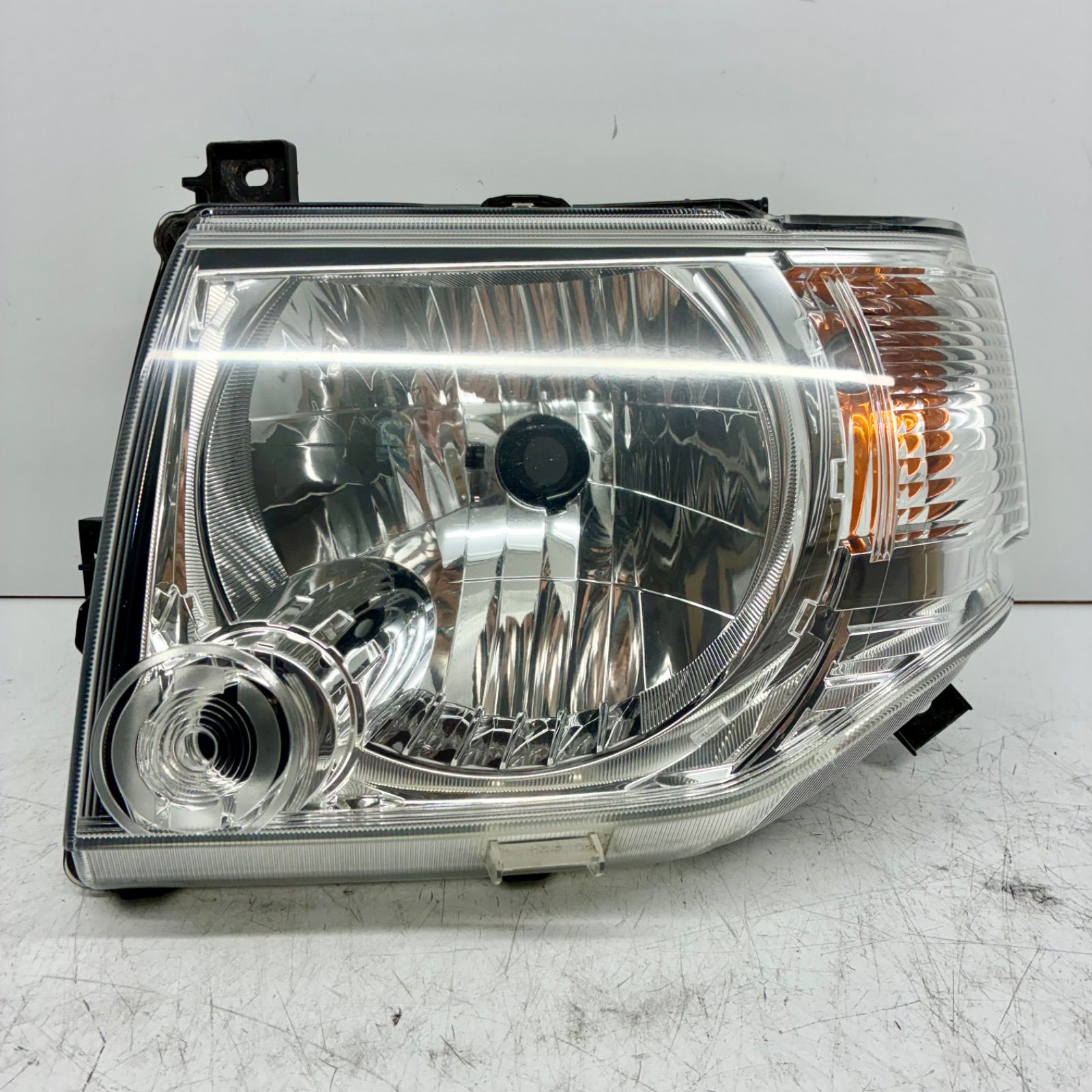 良品【コーティング済】三菱 H58A パジェロミニ 後期 ヘッドライト