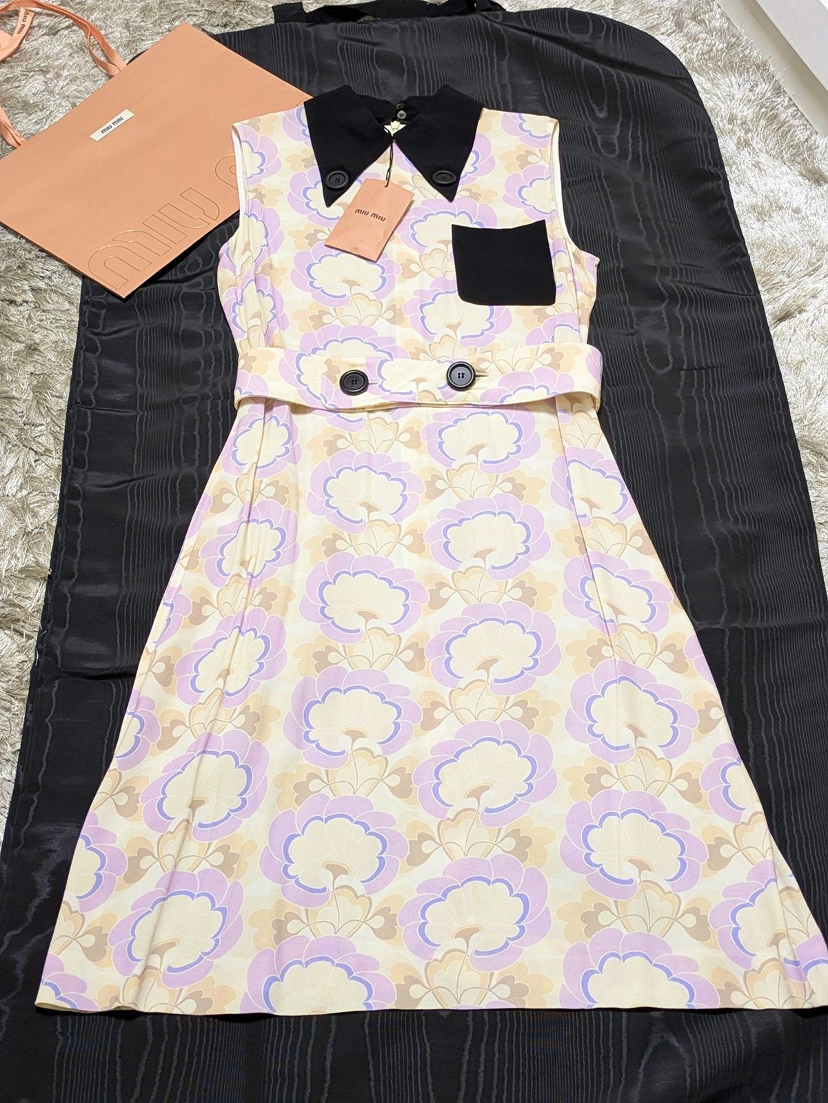 ミュウミュウ正規品可愛いワンピース 楽天市場】美品 MIUMIU ミュウミュウ 花柄 ラインストーン