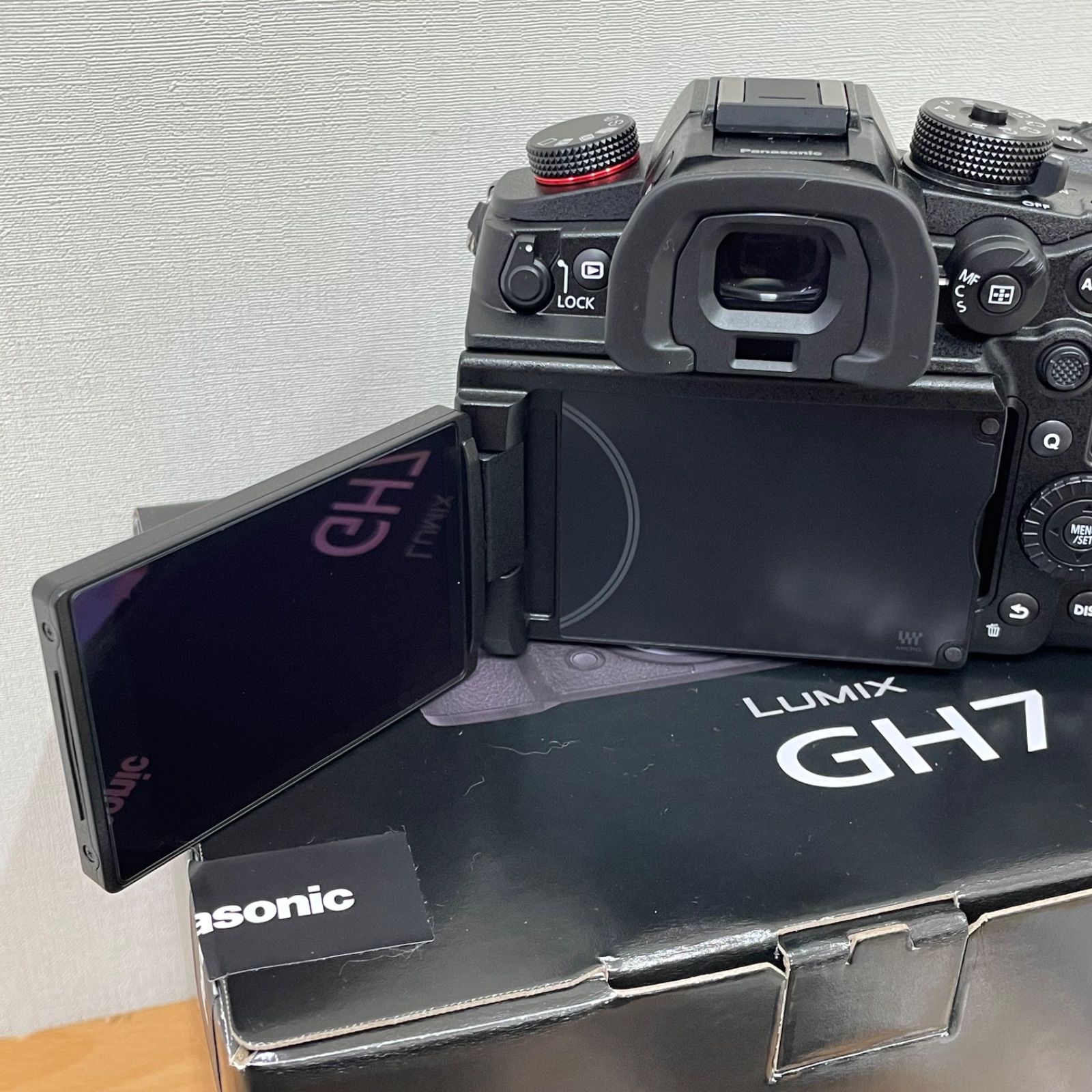 □パナソニック Panasonic DC-GH7 LUMIX デジタル 一眼レフ カメラ