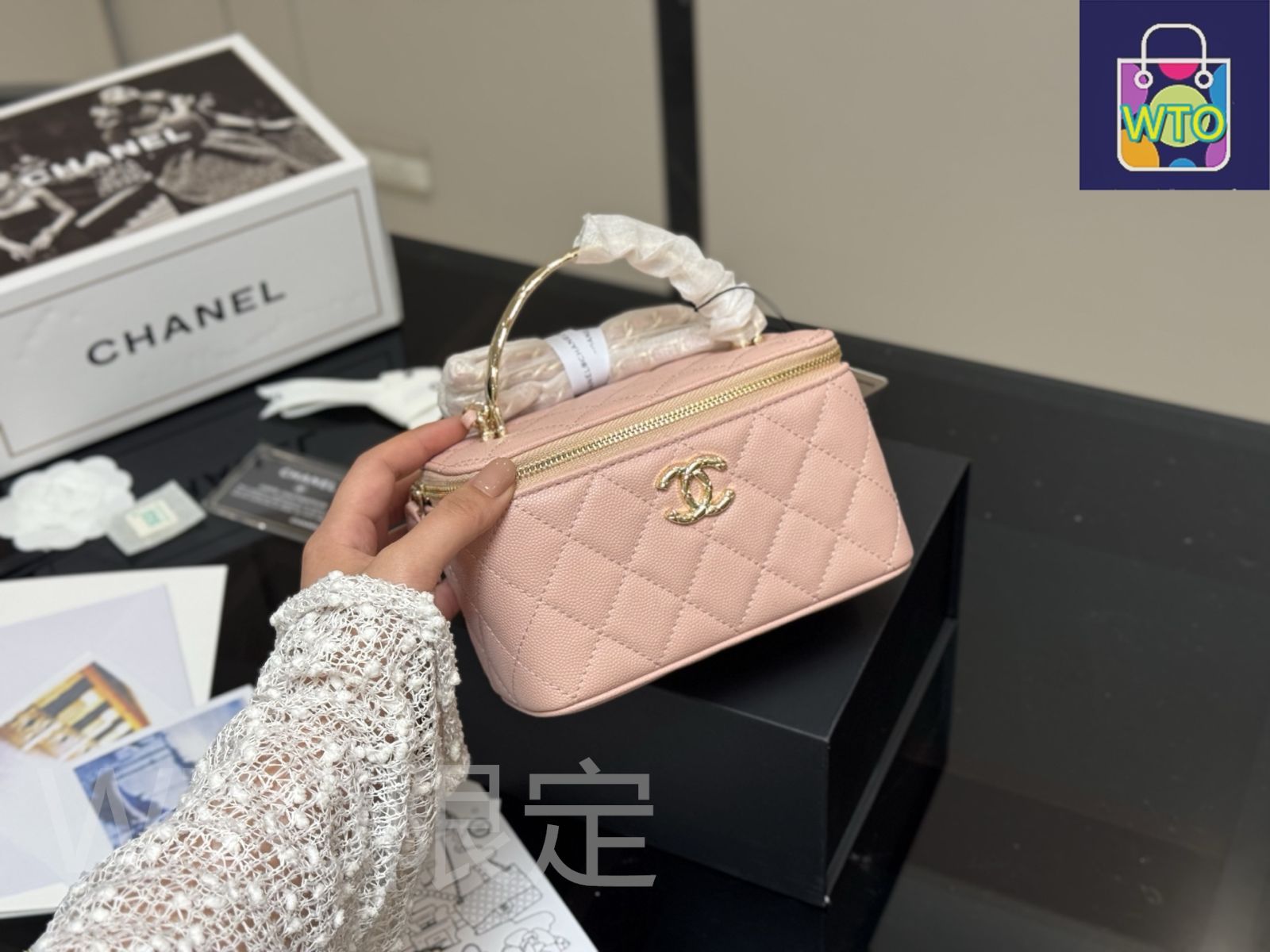 【煌めくパールクラッシュ】CHANEL★バニティケース★25A限定 25C】注目の最新バージョン☆CHANEL☆ロングバニティケース