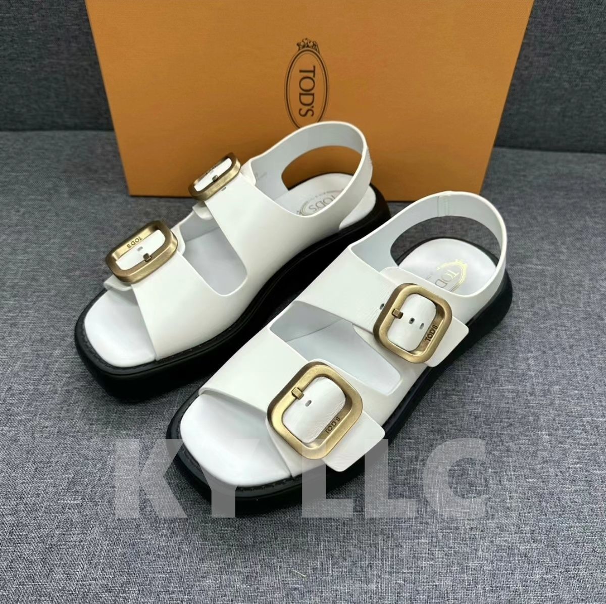 【新品】TOD'S トッズレザー サンダル サイズ  ホワイト