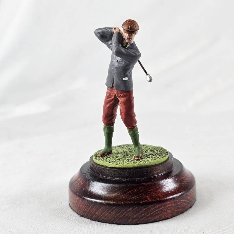 1988年製 英国ヴィンテージ ファインアートミニチュア ゴルフをするジェントルマン ガラスドーム付 WWW_IBETON_RU