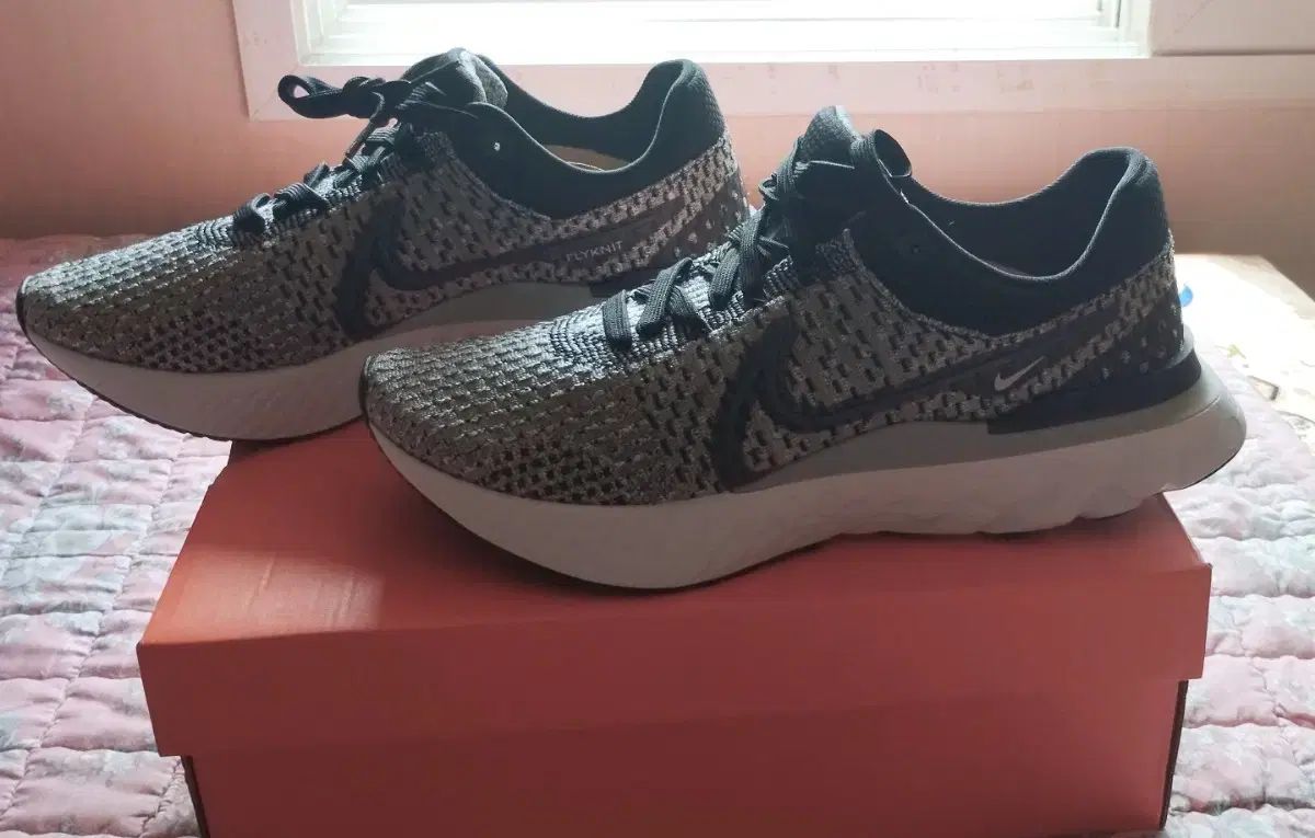 NIKE リアクト INFINITE インフィニット RUN FK3 未着用 280mm