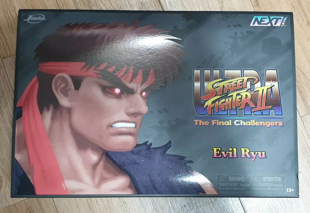 ザダトイズ ストリートファイター 邪悪な リュウ アクションフィギュア