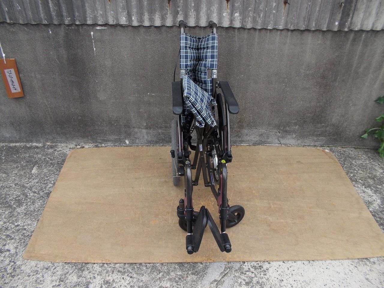 TS-25-0428-04 レッグサポートなし カワムラサイクル 介助用標準車いす WAVIT ウェイビットプラス WAP16-40