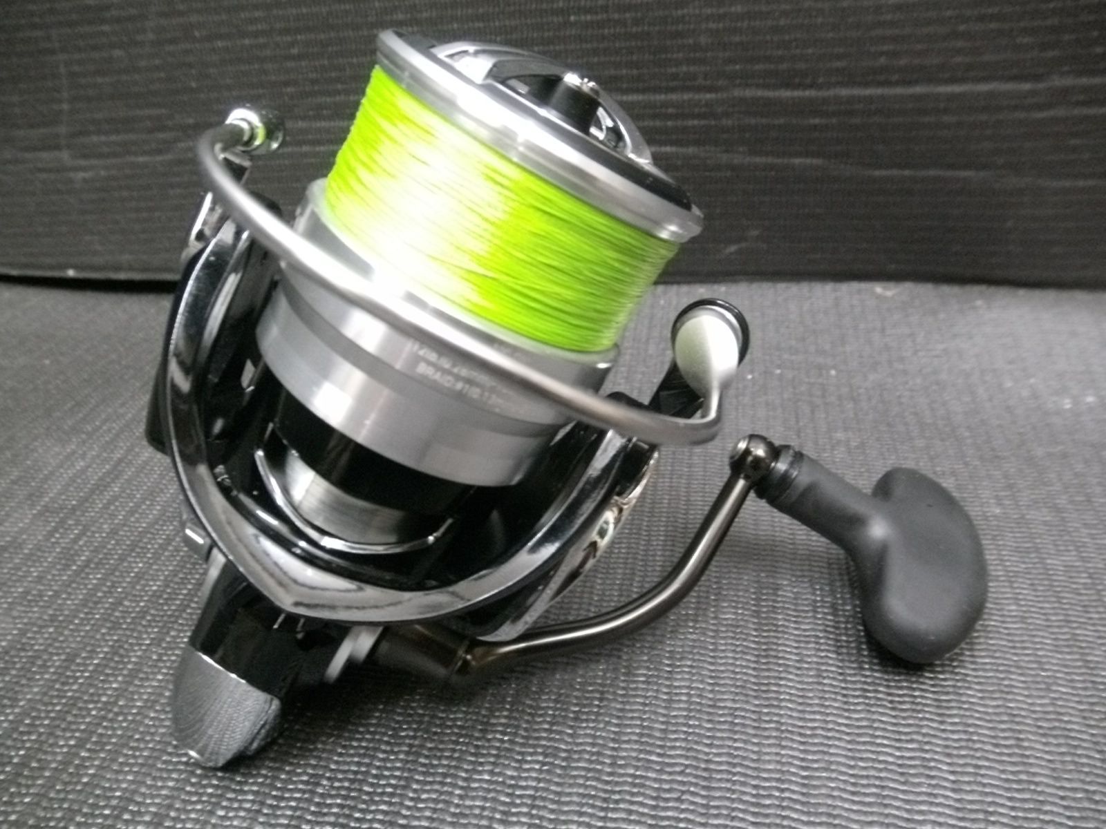 美品 DAIWA ダイワ スピニングリール LEXA レグザ LT4000S-CXH