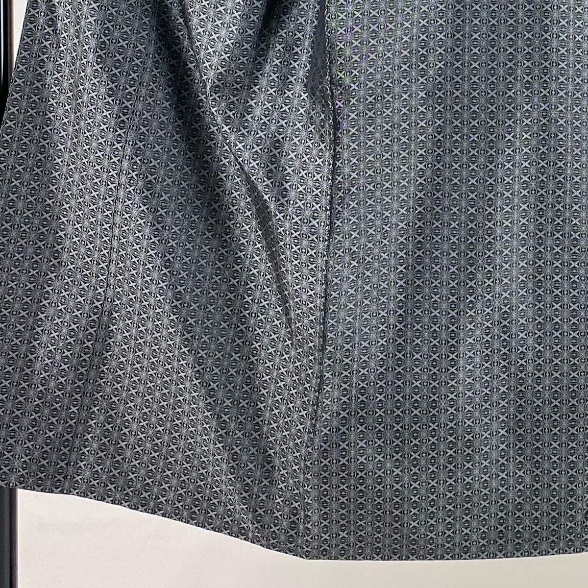 男着物 身丈144 cm 裄丈71 M 単衣 お召 七宝 幾何学模様 黒灰 正絹