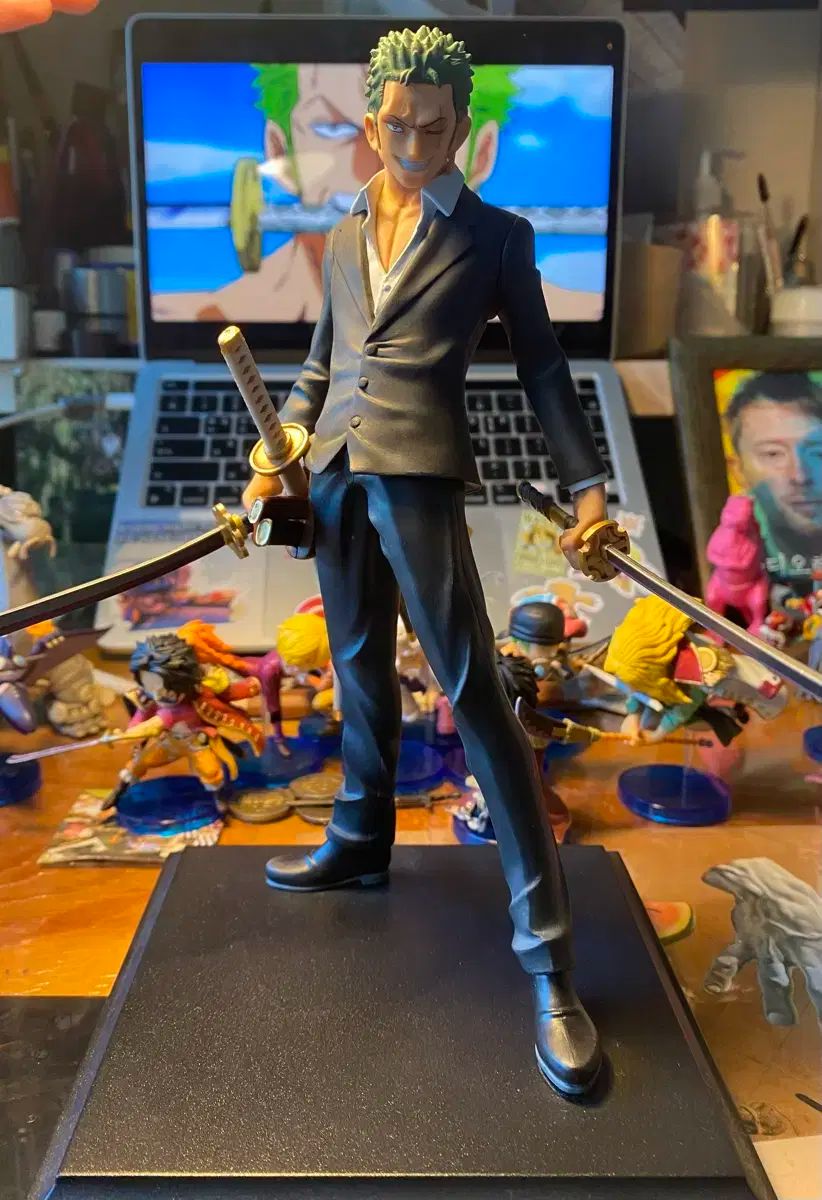 【雷市場（ポンジャン）商品韓国直送】 ONE PIECE（ワンピース） フィギュア 一番くじ ドレスローザ スーツ ゾロ 出品