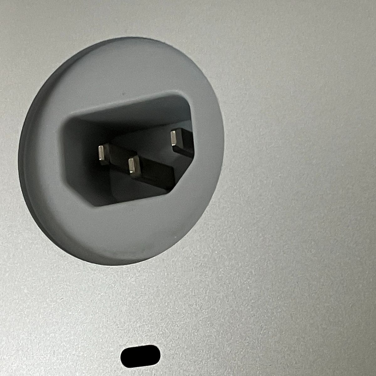 Apple iMac Retina 4K 21.5インチ 2019 一体型 PC 16GB SSD 28GB HDD 1TB Core i3 8100 3.60GHz Monterey ジャンク T10527579 VETTDRUCK_DE