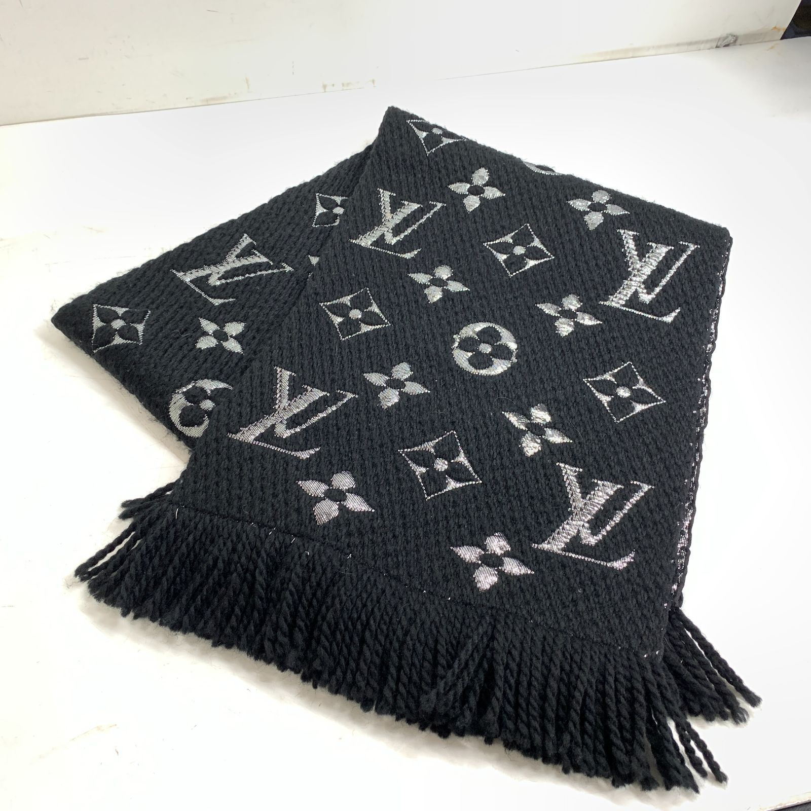 f001 H 良品 ルイ・ヴィトン マフラー 黒 シルバー エシャルプ