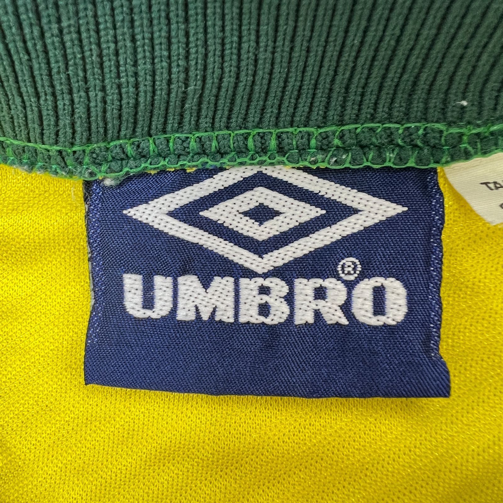 人気商品！ UMBRO サッカー ブラジル代表 ユニフォーム メンズ L相当 1994年 ブラジル製 ゲームシャツ 刺繍ロゴ アンブロ ●CK254
