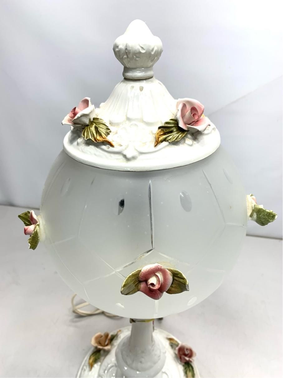 貴重 アンティークテーブルランプ イタリア製 ガラスシェード 花 陶器