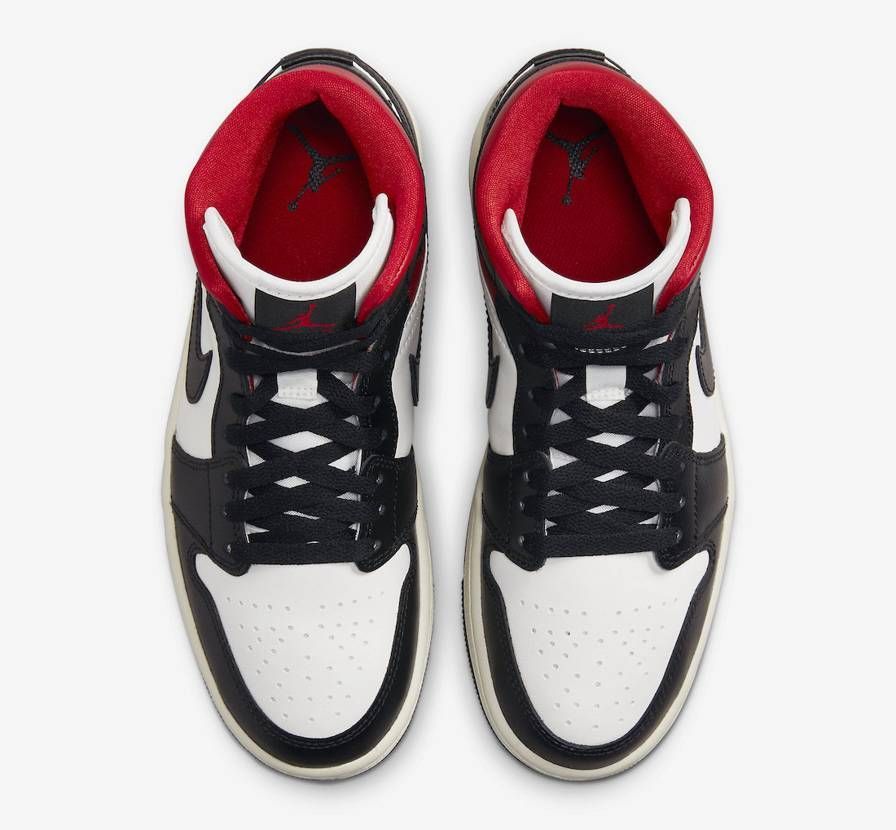 Nike WMNS Air Jordan 1 Mid 