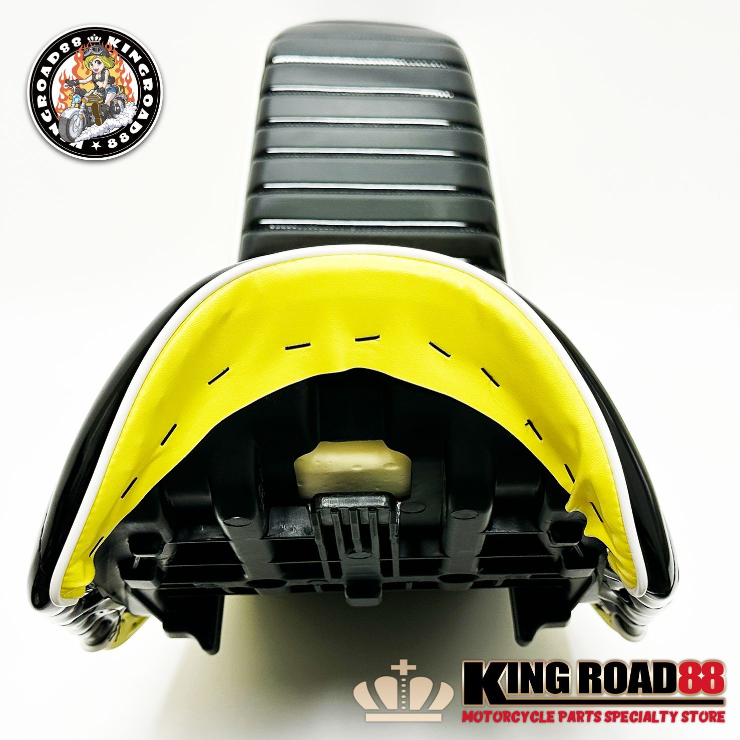 在庫少】ヤマハ XJR400 前期 4HM KingRoad88 3段シート ブラック