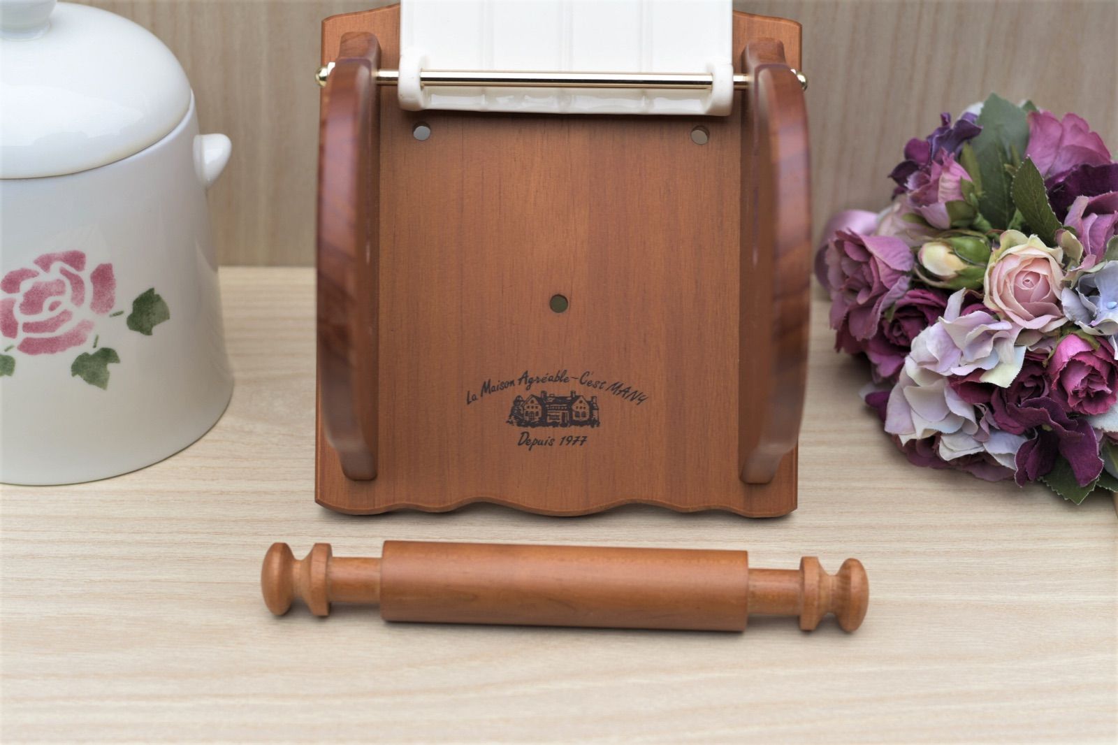 マニー ローズ WOOD トイレットペーパーホルダー 陶器 木製 新品 - メルカリ