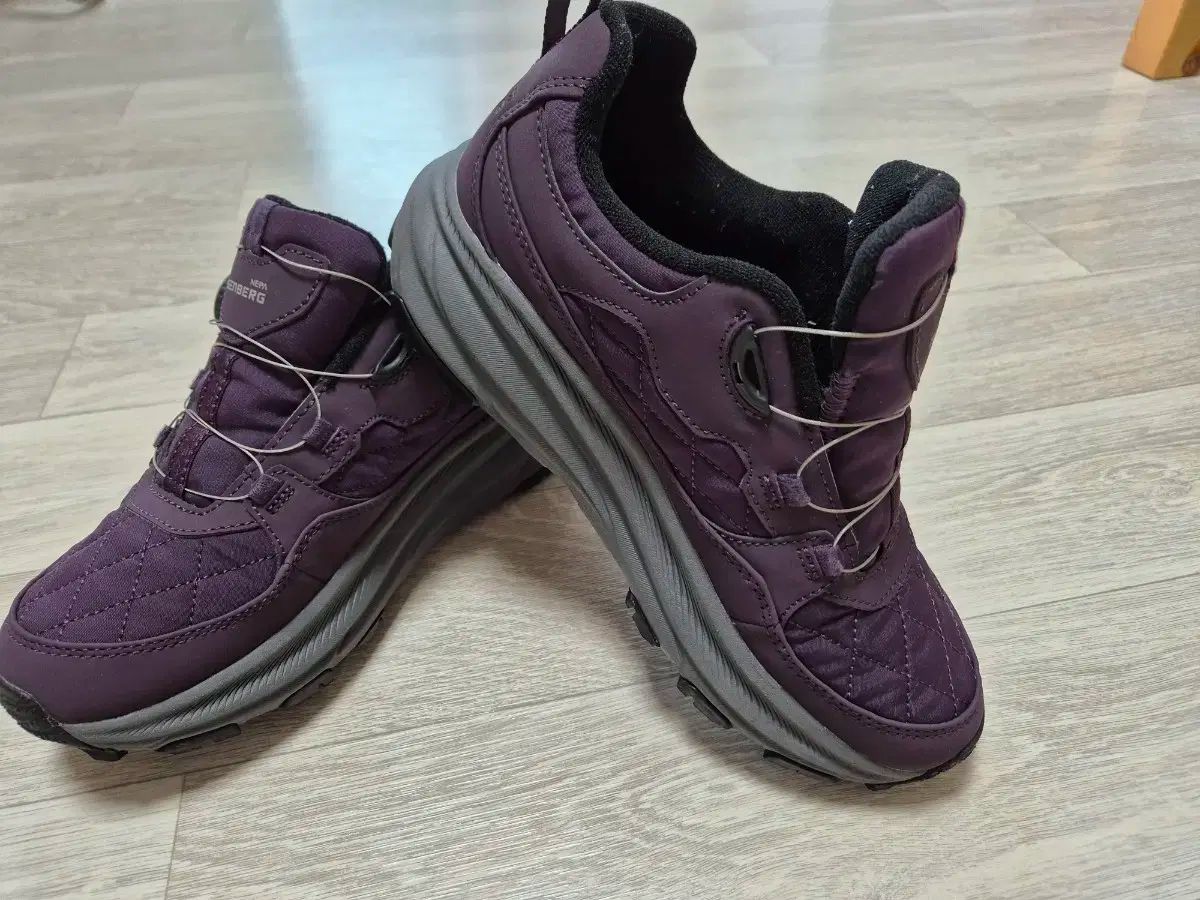 NEPA ネパ レディース トレッキングシューズ 245
