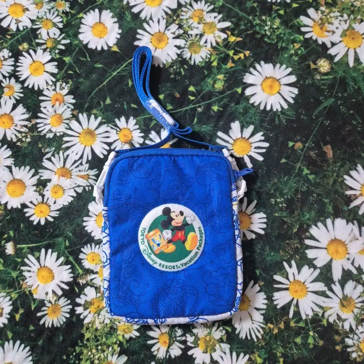 TOKYO DISNEY 東京ディズニー クロスボディバッグ バッグ 新品