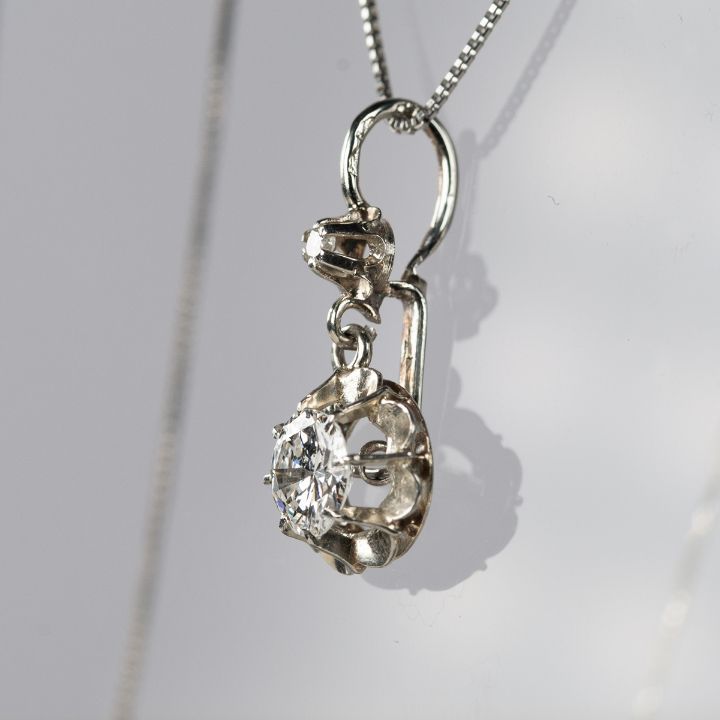 K18ホワイトゴールド 桜モチーフ 0.03CT ダイヤモンドペンダントネックレス – オールジュエリー公式ショップ |  アレキサンドライト等、TV掲載人気商品8000点のジュエリーショップ K18ホワイトゴールドダイヤペンダントトップ (オールジュエリー) AllJewelry K18ホワイトゴールド 桜モチーフ 0.03CT ダイヤモンドペンダントネックレス SU