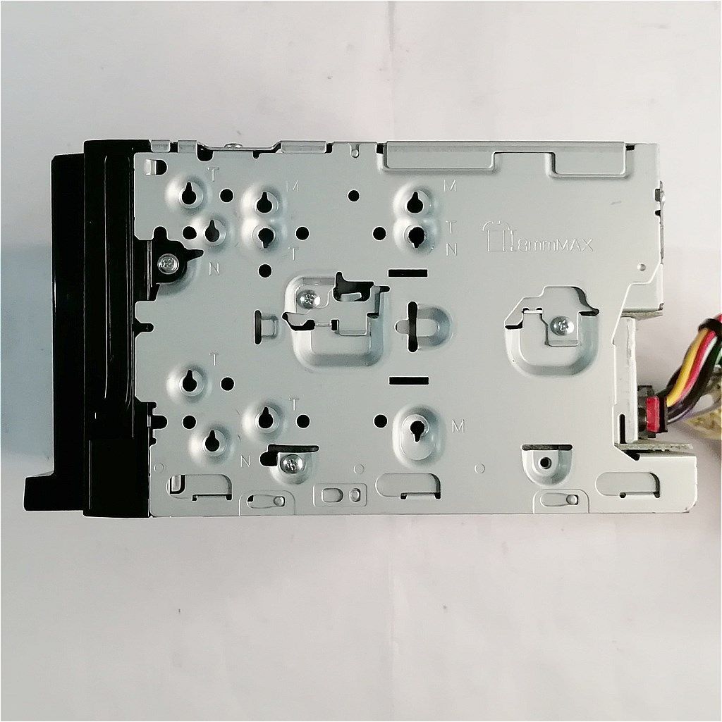 カロッツェリア◇AVIC-RZ700◇フルセグ/CD/DVD/BT/SD Pioneer carrozzeria AVIC-RZ700 7インチ フルセグ/Blutooth/DVD