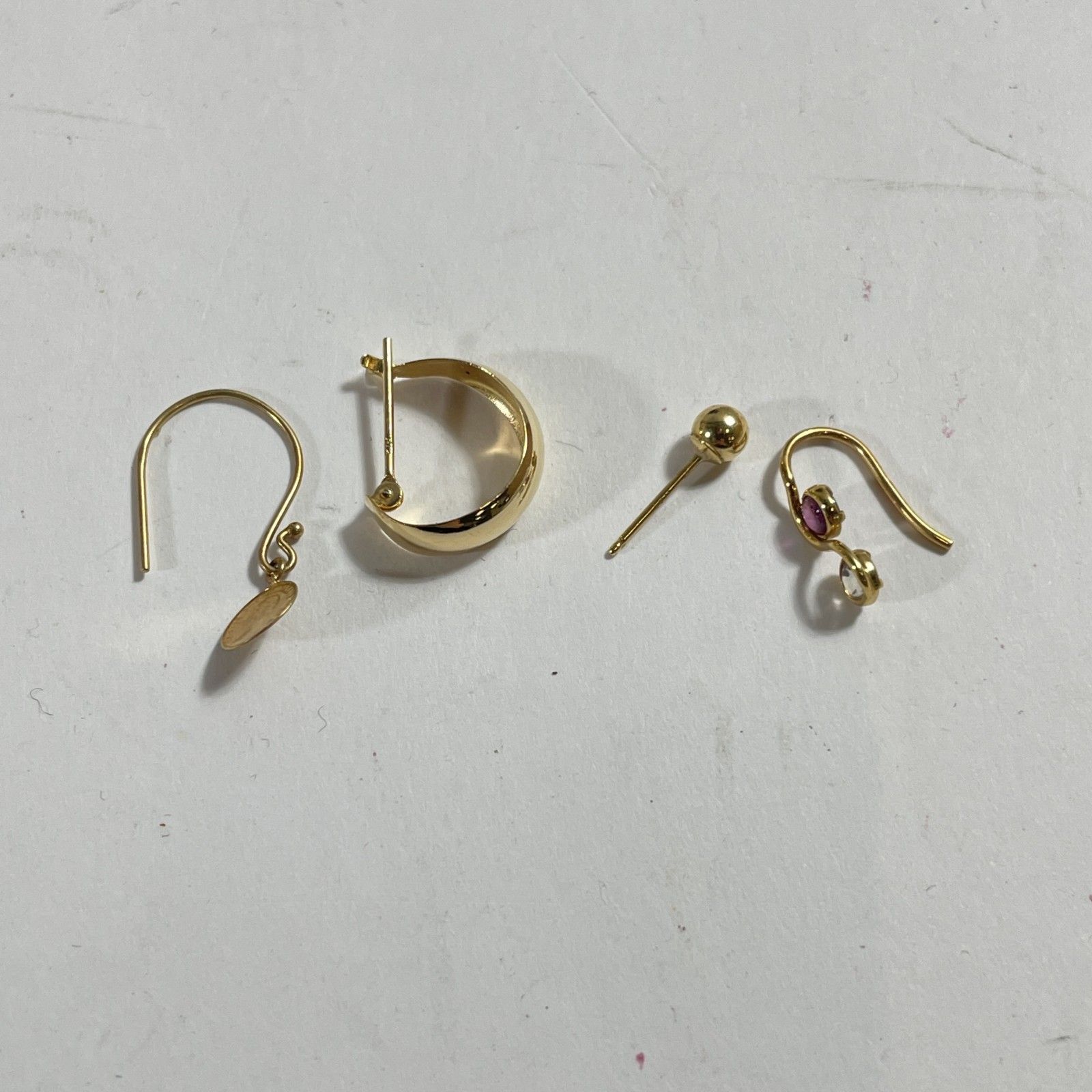 K18 750刻印 18金 ゴールド 片耳ピアス 4点 ポスト刻印 ピアス 総重量1.13g 0.001kg