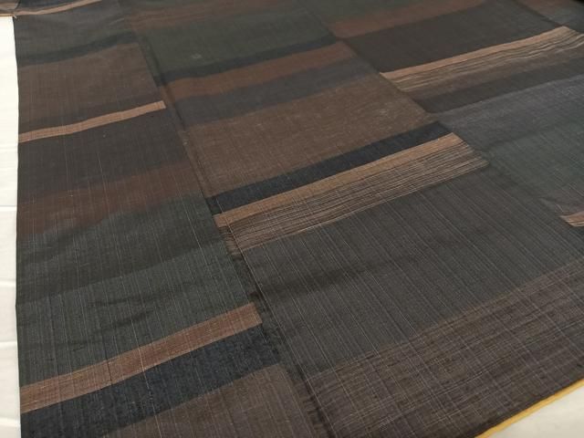 平和屋着物●上質な紬　段違い文　正絹　逸品　AAAZ7474zg 平和屋着物○上質な紬 段違い文 正絹 逸品 AAAZ7474zg - メルカリ