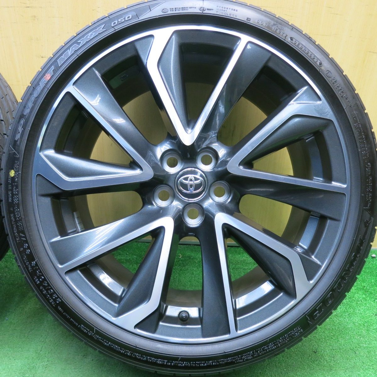 最上級グレード装備品】トヨタ カローラスポーツ G“Z” 純正 18in