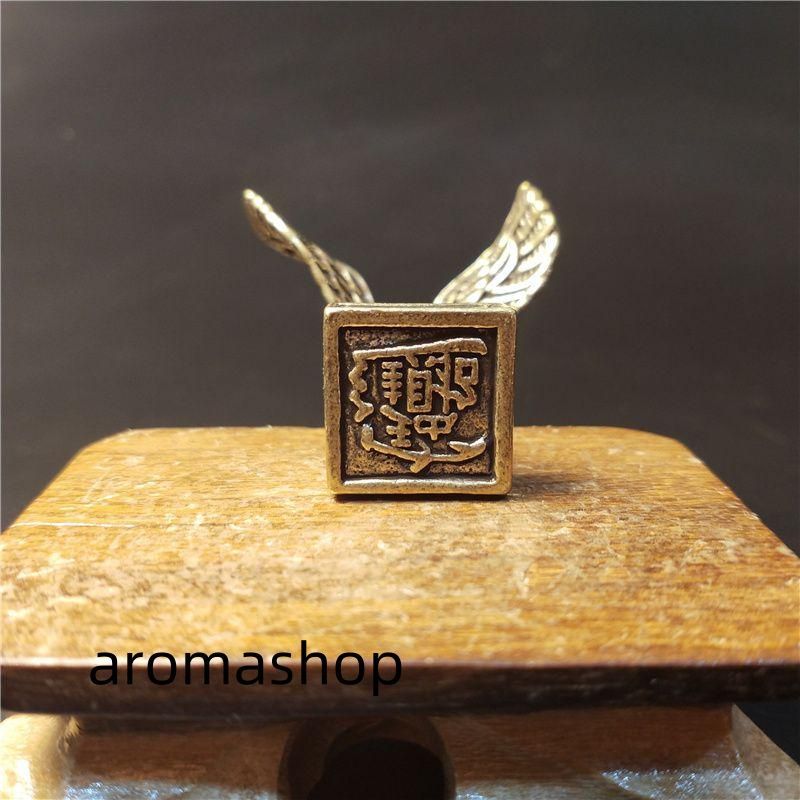 銅器 鷹 文房具 茶道具 装飾品 工芸品 美術品 置物 銅器 鷹の頭 文房具 茶道具 装飾品 工芸品 美術品 置物 2025年最新】