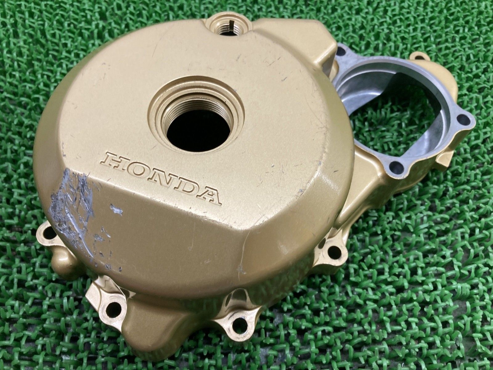 CB1300SF エンジンカバー MAZ ホンダ 純正 SC54 ジェネレーターカバー クランクケースカバー ペイント素材に 割れ欠け無し tH