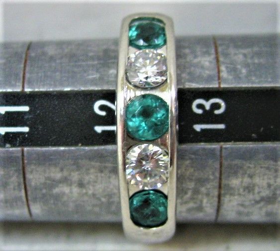 Pt900プラチナ リング 指輪 エメラルド 0.48ct ダイヤ 0.38ct - メルカリ