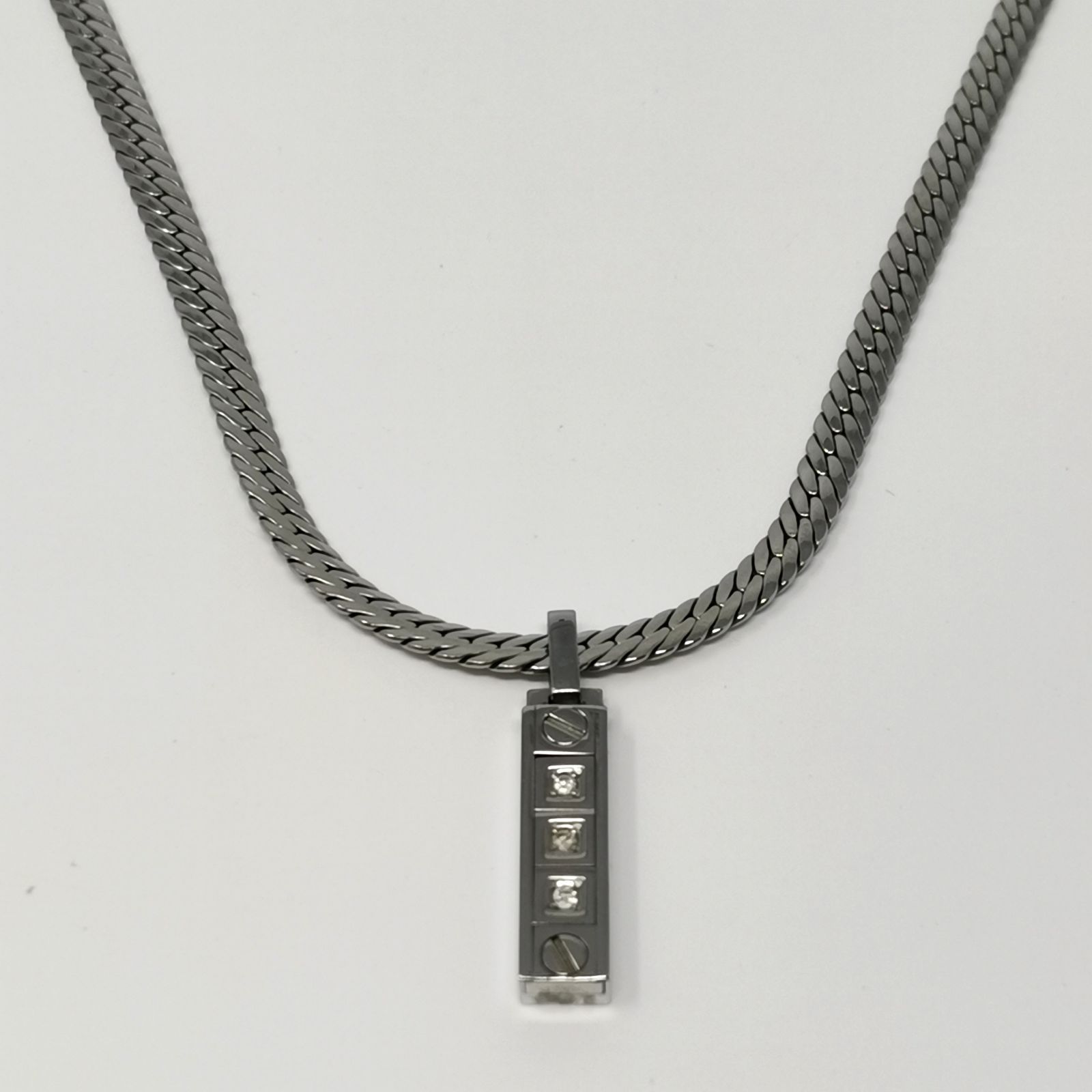 中古美品 ネックレス KHG ゲルマ 保証書付き 箱あり シルバー系