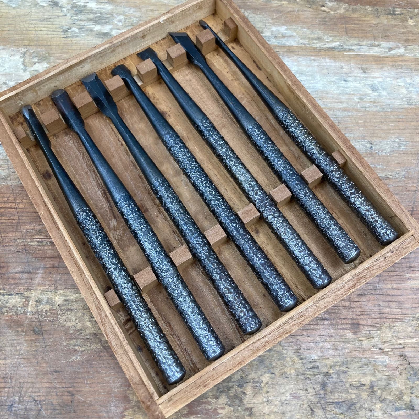 中古品】 「初代政吉」作 共柄彫刻刀 7本組 手打仕上 【柏店】