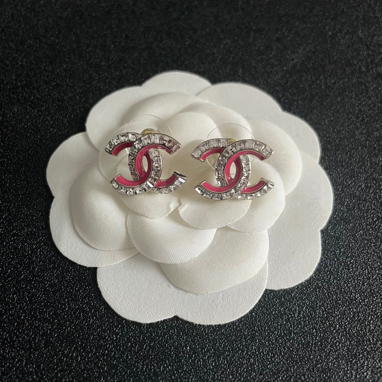 今日特価】CHANEL ヴィンテージ ピアス エレガントなデザイン