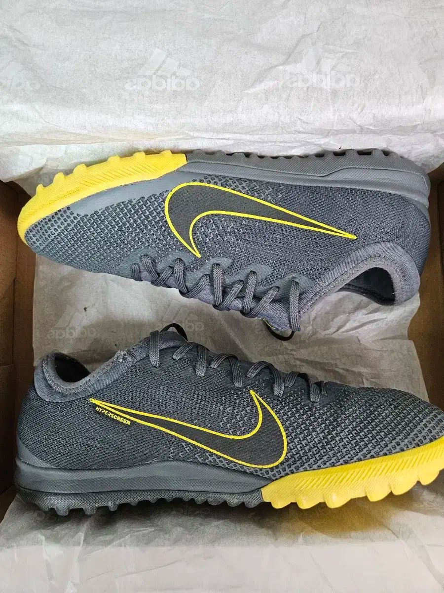 NIKE ナイキ