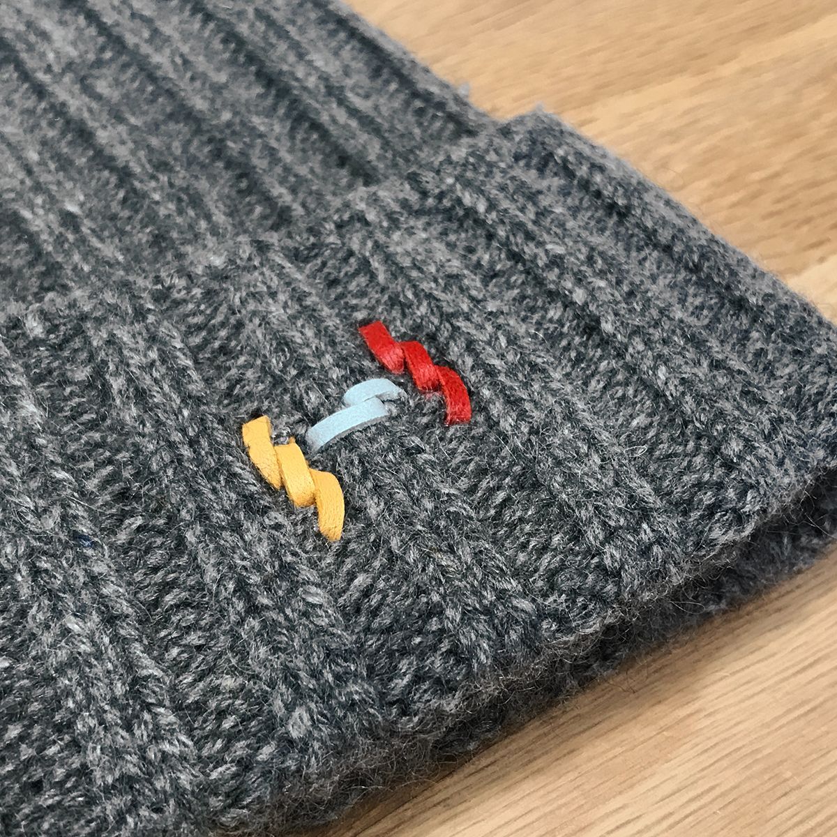 未使用 エルメス Hトルサド キュイール ビーニー マフラー カシミヤ 