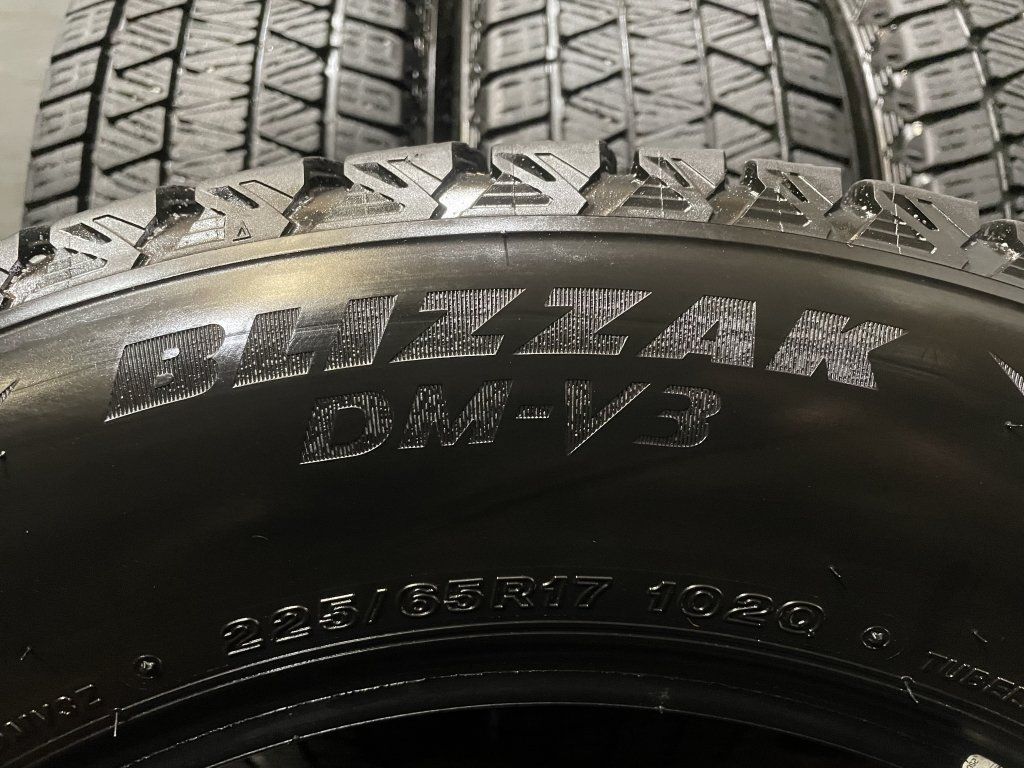 BS BLIZZAK DM-V3 225/65R17 17インチ スタッドレス 4本 2019年製 ハリアー エクストレイル レクサスNX CX-5/ CX-8等 (TG684) クレジットカード QRコード決済可能 - タイヤ、ホイール