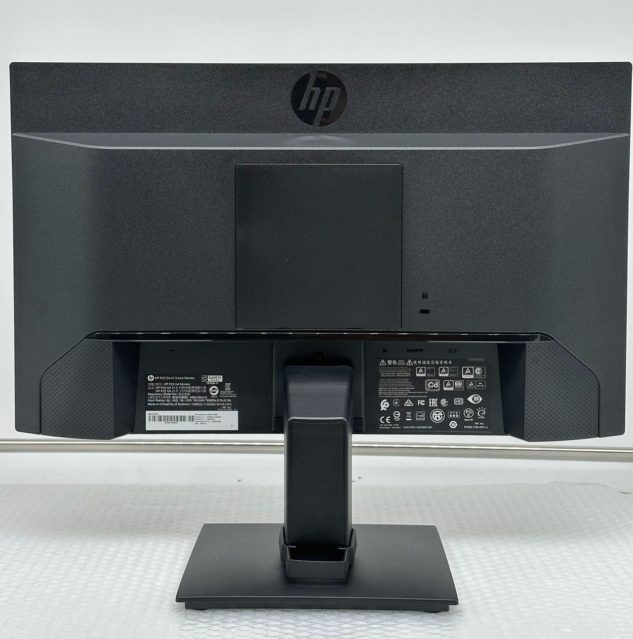 HP P22 G4 21.5インチ Full HD / 1080p / 1920 x 1080/HDMI/DP/VGA 